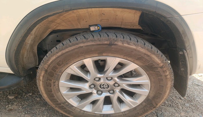 2022 Toyota Fortuner 4X4 MT 2.8 DIESEL, Diesel, Manual, 76,539 km, tyre