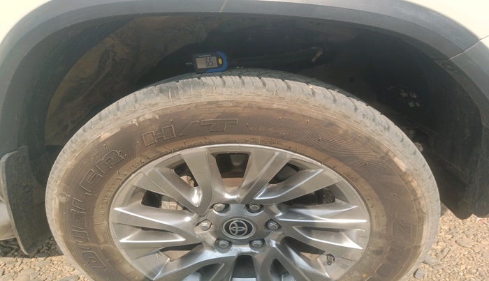 2022 Toyota Fortuner 4X4 MT 2.8 DIESEL, Diesel, Manual, 76,539 km, tyre