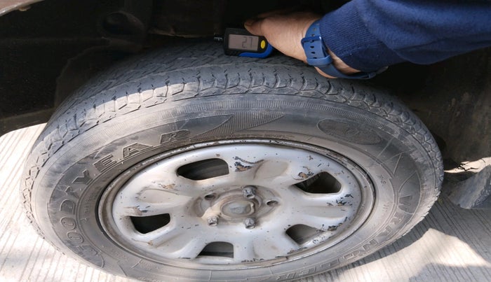 2013 Renault Duster 85 PS RXE DIESEL, Diesel, Manual, 1,77,267 km, tyre