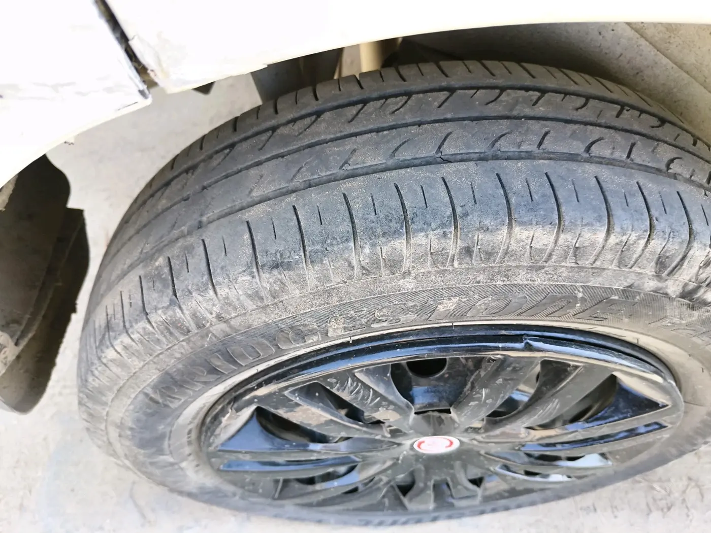 2013 Maruti Wagon R 1.0 VXI, Petrol, Manual, 1,20,000 km, tyre