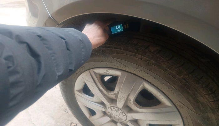 2011 Skoda Fabia AMBIENTE 1.2 MPI, Petrol, Manual, 58,474 km, tyre