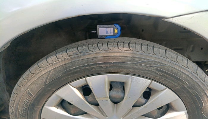 2011 Toyota Etios G, Petrol, Manual, 1,28,679 km, tyre