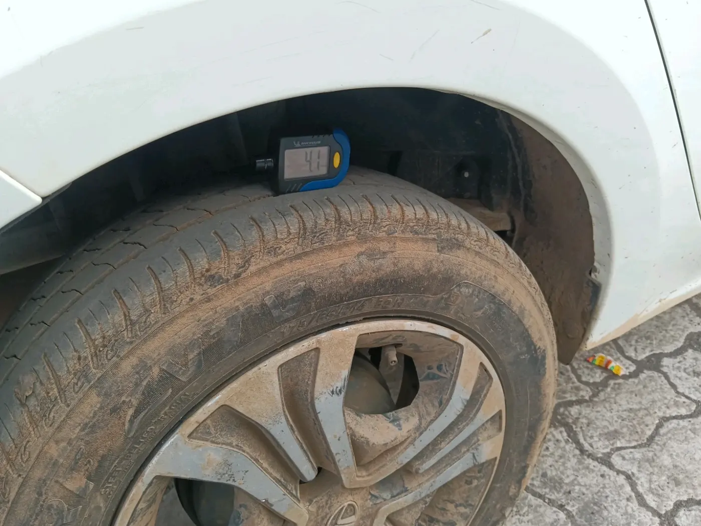 2023 Tata TIGOR XZ PLUS CNG, CNG, Manual, 57,819 km, tyre