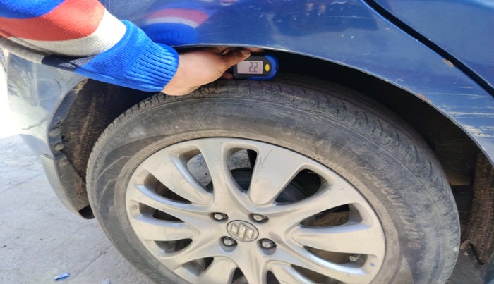 2016 Maruti Baleno ZETA DIESEL 1.3, Diesel, Manual, 1,92,563 km, tyre