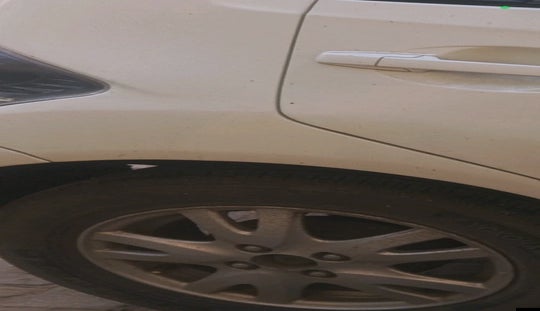 2015 Honda Brio VX AT, Petrol, Automatic, 56,253 km, tyre