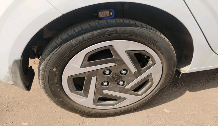 2023 Hyundai GRAND I10 NIOS SPORTZ 1.2 KAPPA VTVT CNG, CNG, Manual, 5,243 km, tyre