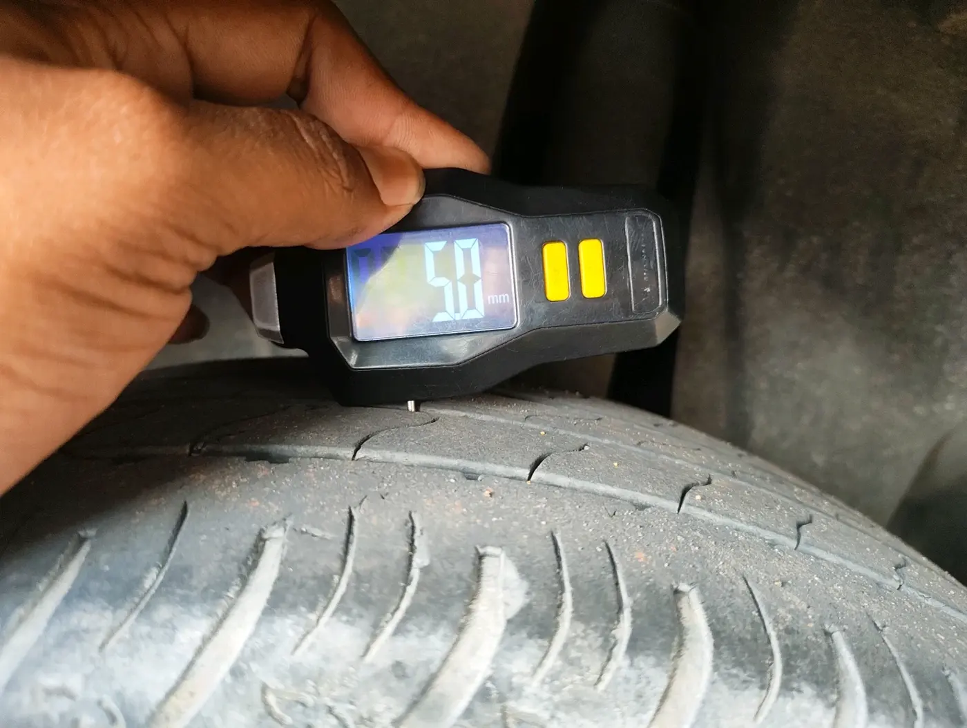 2024 Maruti XL6 ALPHA PLUS AT, Petrol, Automatic, 42,780 km, tyre