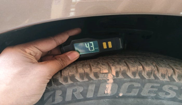 2019 Maruti Dzire VXI, Petrol, Manual, 33,687 km, tyre