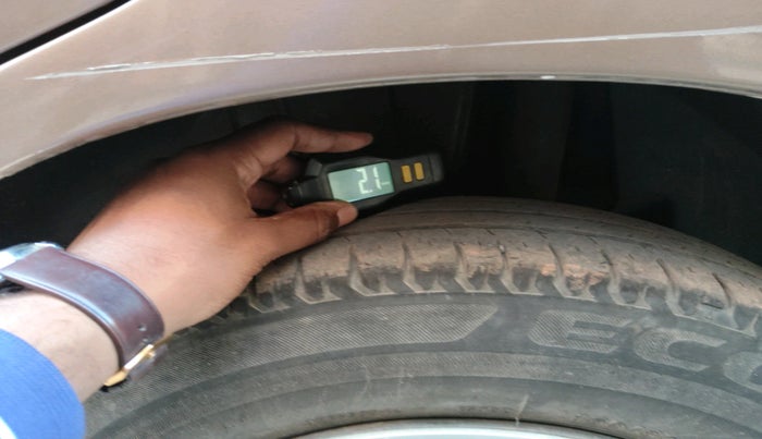 2019 Maruti Dzire VXI, Petrol, Manual, 33,687 km, tyre