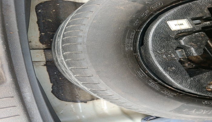 2016 Hyundai Creta SX PLUS 1.6 DIESEL, Diesel, Manual, 75,096 km, tyre