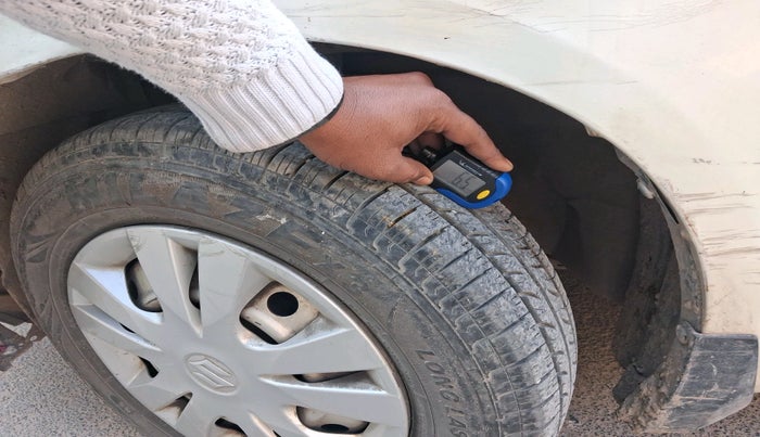 2014 Maruti Swift LXI, Petrol, Manual, 72,461 km, tyre