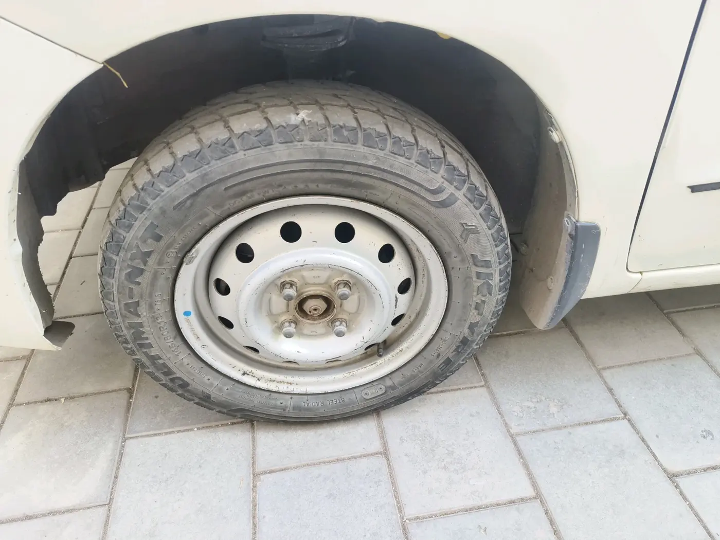 2014 Maruti Wagon R 1.0 LXI CNG, CNG, Manual, 85,216 km, tyre
