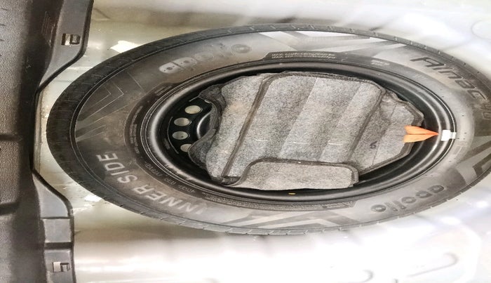 2021 Hyundai VENUE SX 1.0 TURBO IMT, Petrol, Manual, 1,01,183 km, tyre