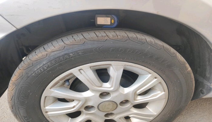 2018 Tata Tiago XZA PETROL, Petrol, Automatic, 94,719 km, tyre