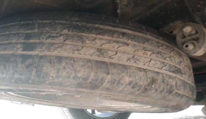 2016 Hyundai Santa Fe 2 WD AT, Diesel, Automatic, 1,88,069 km, tyre