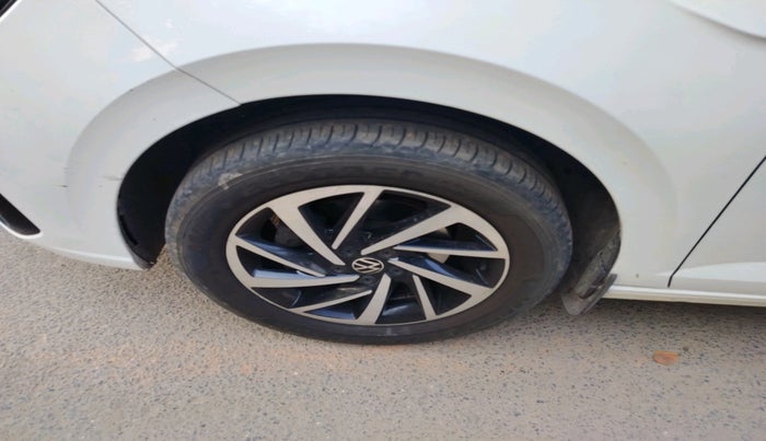 2023 Volkswagen VIRTUS TOPLINE TSI 1.0 MT, Petrol, Manual, 43,522 km, tyre