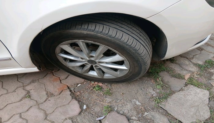 2014 Skoda Superb ELEGANCE 1.8 TSI AT, Petrol, Automatic, 81,819 km, tyre