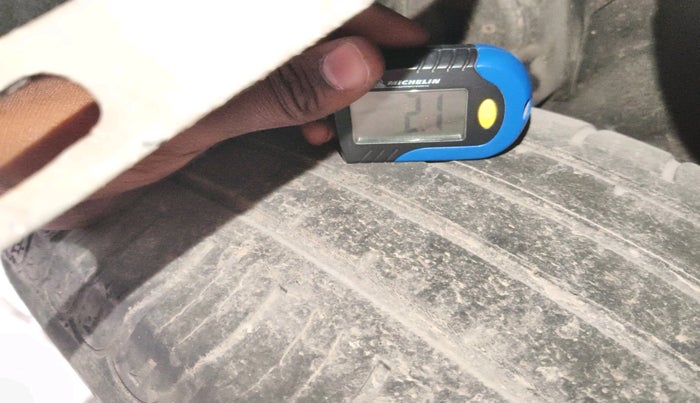 2014 Mahindra XUV500 W8, Diesel, Manual, 99,483 km, tyre