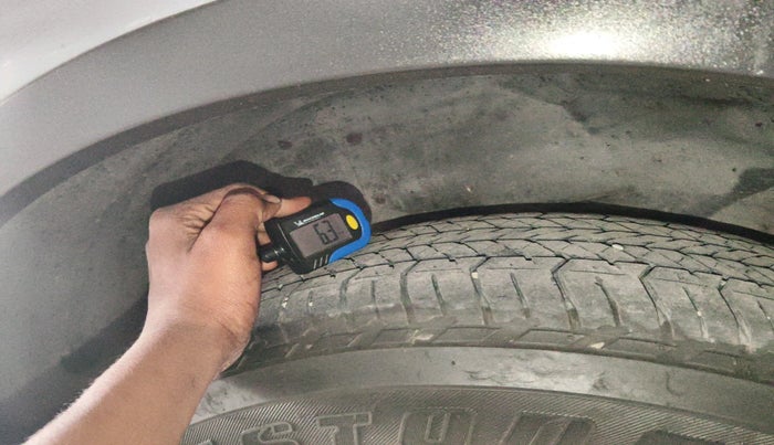 2014 Mahindra XUV500 W8, Diesel, Manual, 99,483 km, tyre