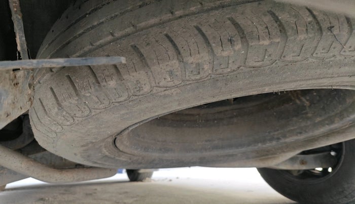 2016 Mahindra XUV500 W6 1.99, Diesel, Manual, 1,35,241 km, tyre