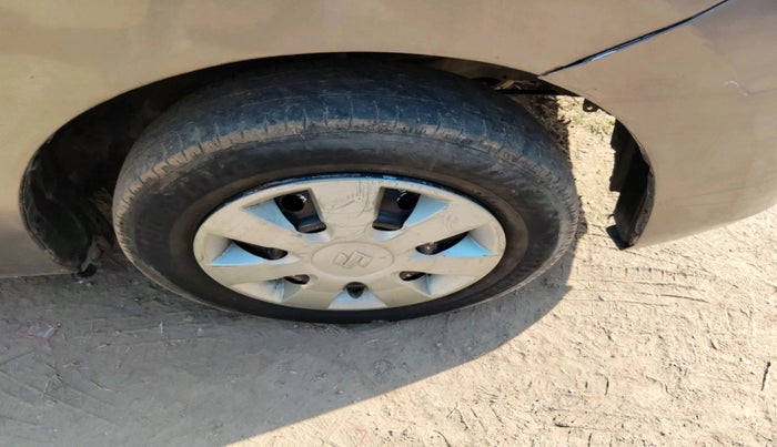 2015 Maruti Wagon R 1.0 LXI CNG, CNG, Manual, 1,14,513 km, tyre