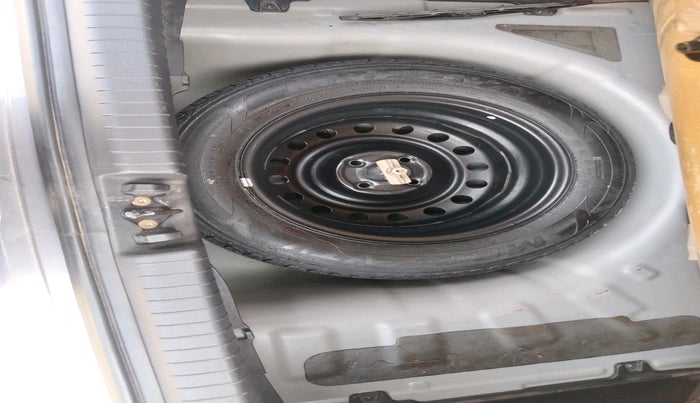 2018 Hyundai Elite i20 ASTA 1.2 (O), Petrol, Manual, 72,573 km, tyre