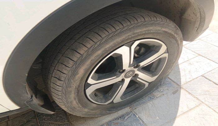 2022 Tata NEXON XZ PETROL, Petrol, Manual, 35,125 km, tyre