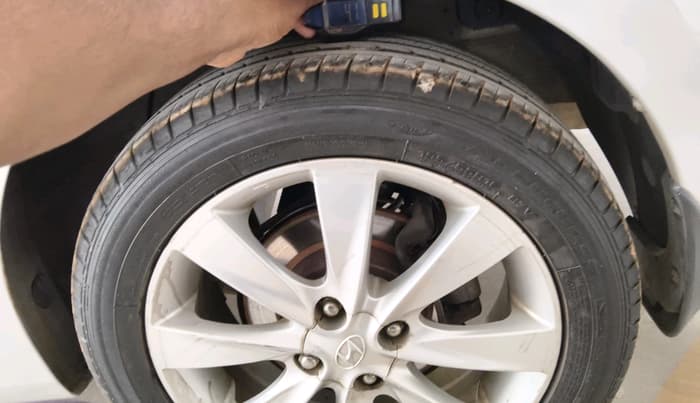 2012 Hyundai Verna FLUIDIC 1.6 CRDI SX, Diesel, Manual, 85,768 km, tyre