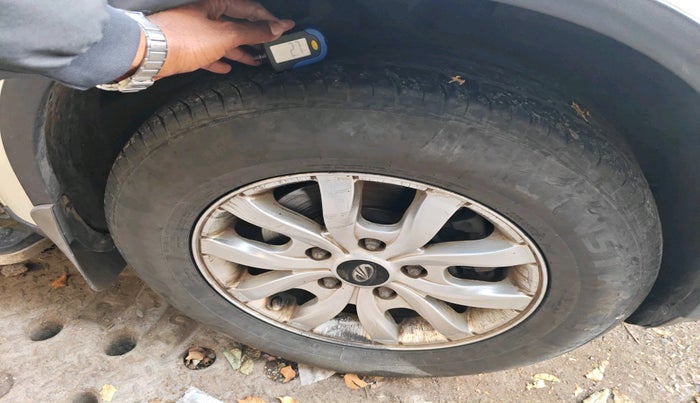 2015 Mahindra XUV500 W8, Diesel, Manual, 1,27,268 km, tyre