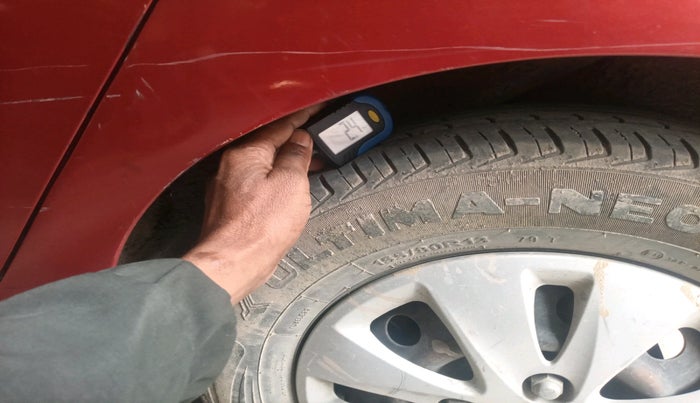 2011 Hyundai i10 MAGNA 1.2, Petrol, Manual, 1,32,758 km, tyre