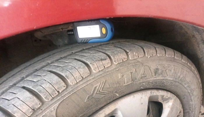 2011 Hyundai i10 MAGNA 1.2, Petrol, Manual, 1,32,758 km, tyre