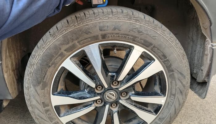 2019 Nissan Kicks XV 1.5, Petrol, Manual, 49,118 km, tyre