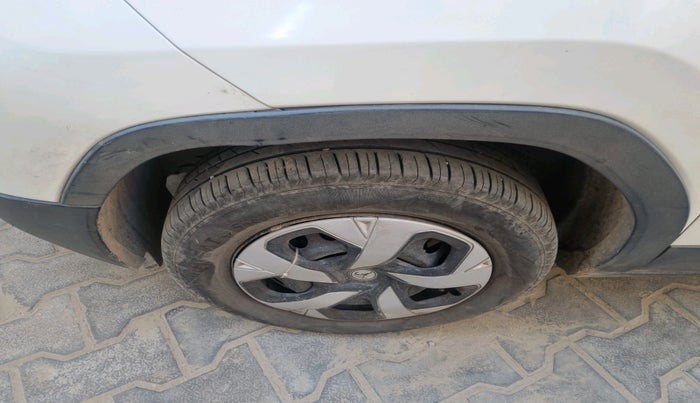 2021 Tata PUNCH PURE MT, Petrol, Manual, 74,839 km, tyre