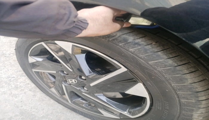 2022 Hyundai Verna SX (O) 1.5 CRDI, Diesel, Manual, 96,987 km, tyre