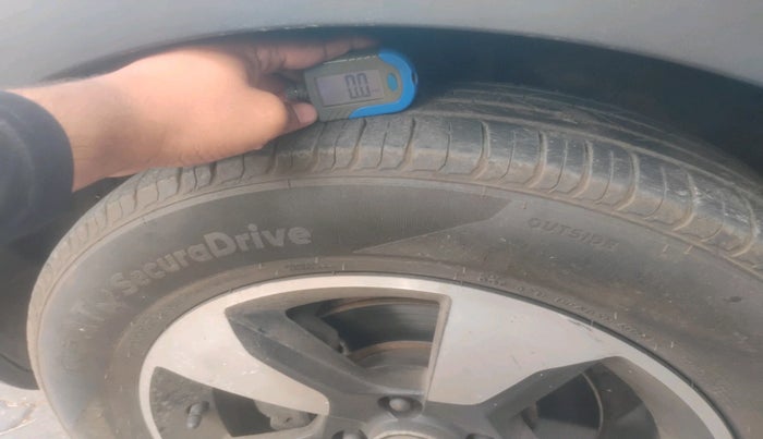 2017 Tata NEXON XZ PLUS PETROL, Petrol, Manual, 50,508 km, tyre