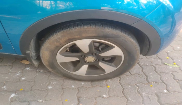 2017 Tata NEXON XZ PLUS PETROL, Petrol, Manual, 50,508 km, tyre