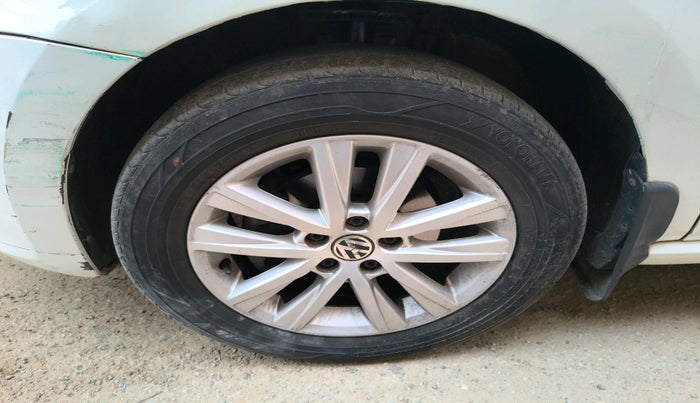 2013 Volkswagen Polo HIGHLINE DIESEL, Diesel, Manual, 94,197 km, tyre