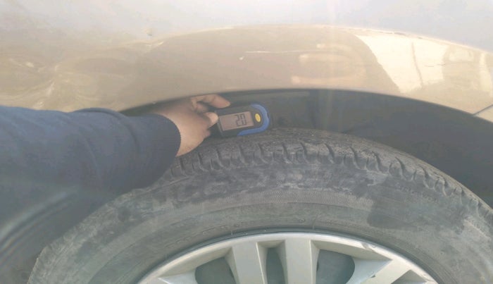 2019 Maruti Dzire VXI, Petrol, Manual, 70,511 km, tyre