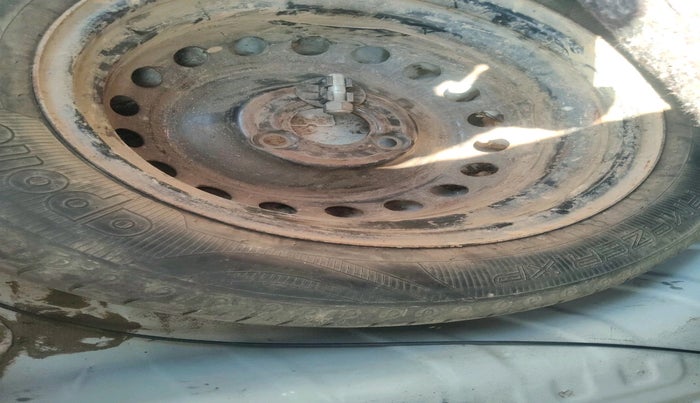 2021 Renault Kwid RXL, Petrol, Manual, 90,890 km, tyre