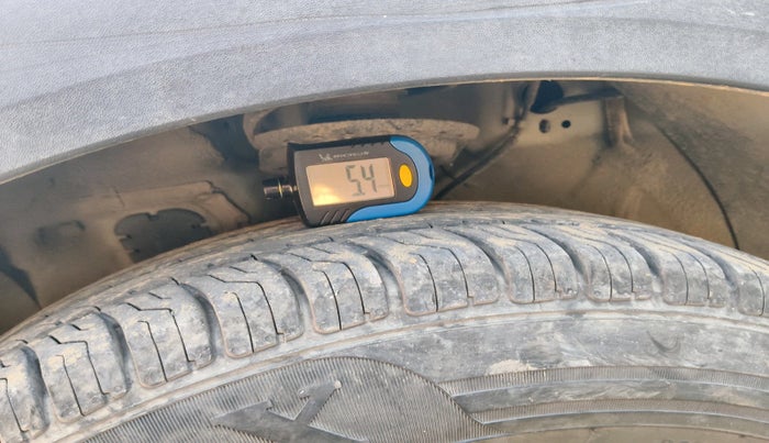 2017 Hyundai Creta SX PLUS 1.6 PETROL, Petrol, Manual, 58,503 km, tyre