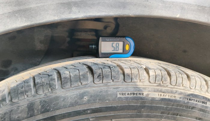 2017 Hyundai Creta SX PLUS 1.6 PETROL, Petrol, Manual, 58,503 km, tyre