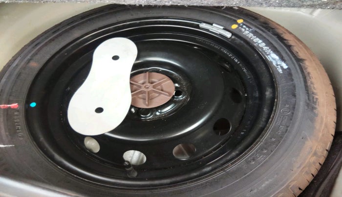 2022 Maruti IGNIS ZETA 1.2, Petrol, Manual, 57,461 km, tyre