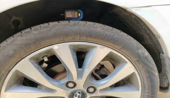 2014 Hyundai Verna FLUIDIC 1.6 VTVT SX, Petrol, Manual, 83,801 km, tyre