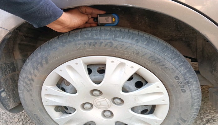 2014 Honda Amaze 1.2L I-VTEC S, Petrol, Manual, 88,980 km, tyre