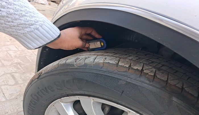 2020 Mahindra XUV500 W9, Diesel, Manual, 49,831 km, tyre