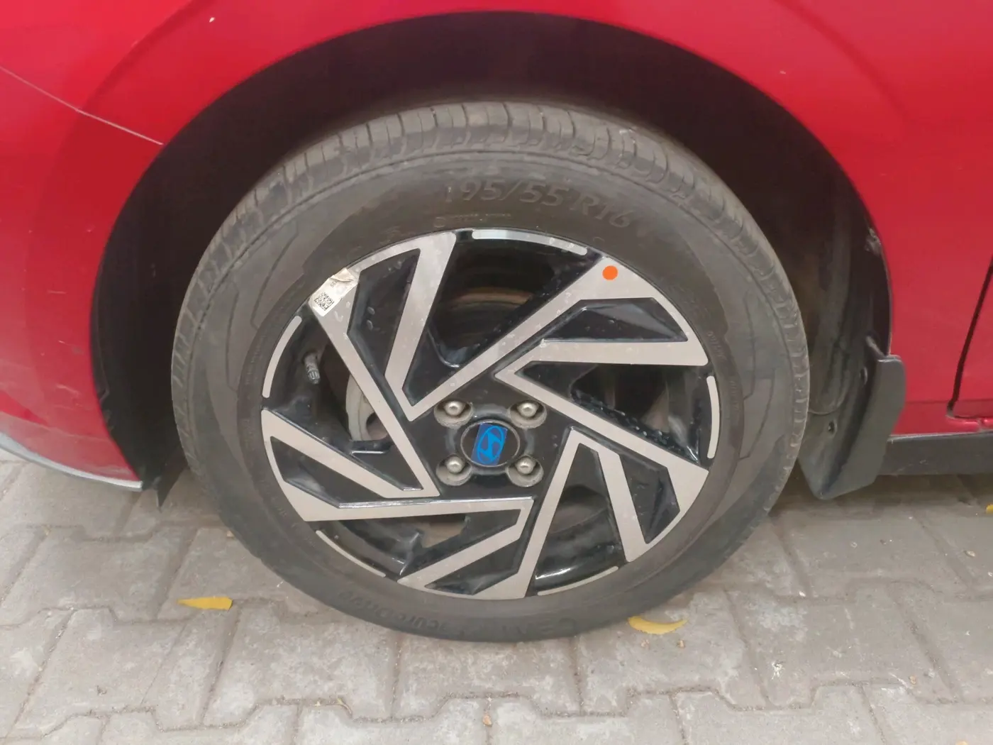 2024 Hyundai NEW I20 ASTA (O) 1.2 IVT, Petrol, Automatic, 8,749 km, tyre