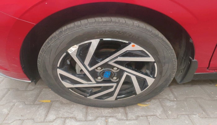 2024 Hyundai NEW I20 ASTA (O) 1.2 IVT, Petrol, Automatic, 8,749 km, tyre