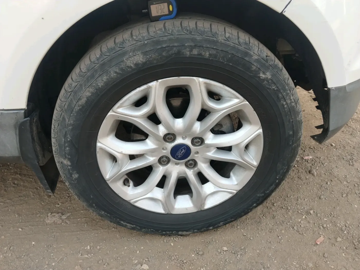2016 Ford Ecosport TITANIUM 1.5L DIESEL, Diesel, Manual, 1,96,509 km, tyre