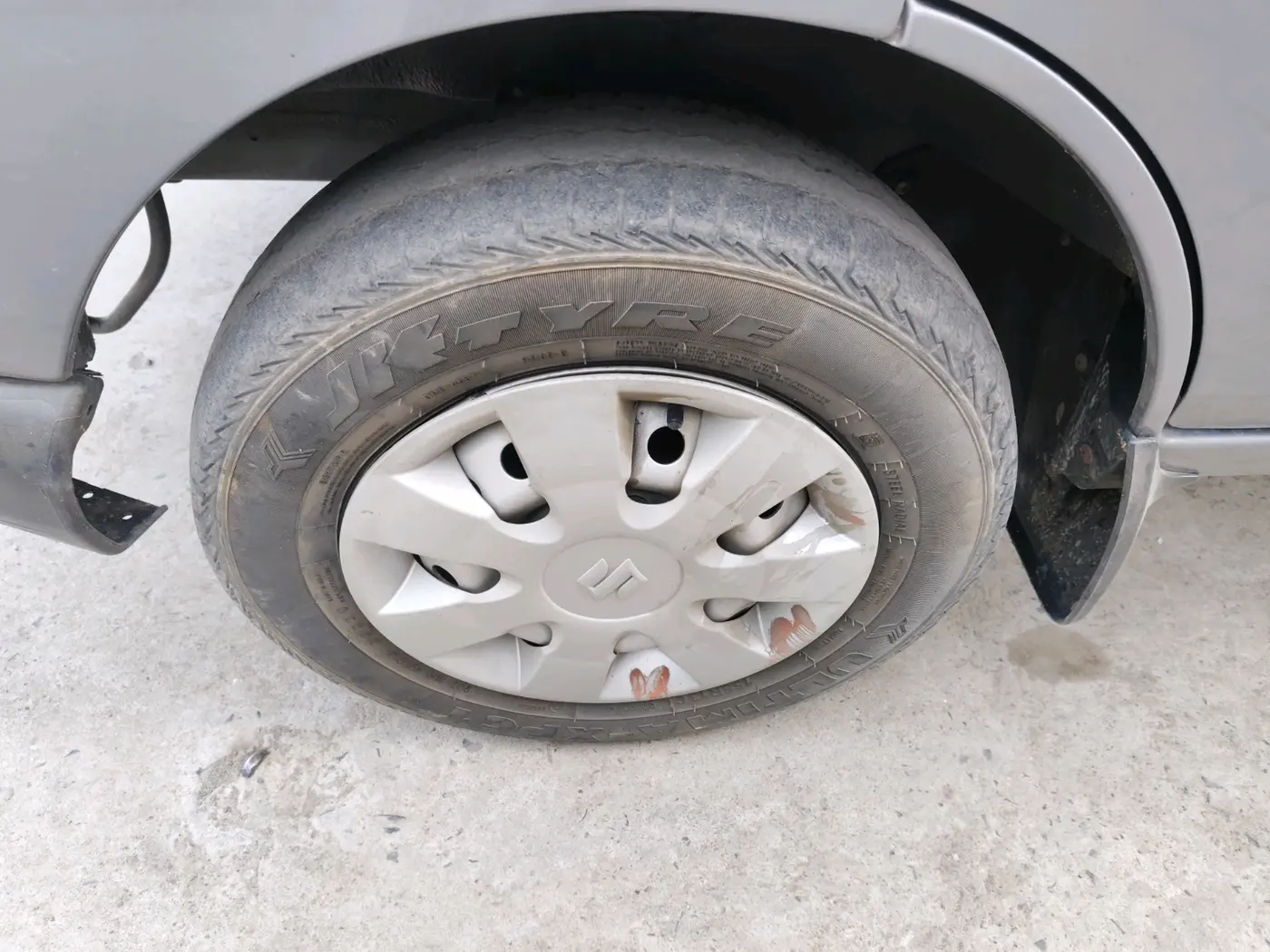 2023 Maruti Eeco  5 STR STD, Petrol, Manual, 54,040 km, tyre