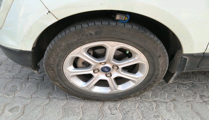 2019 Ford Ecosport TITANIUM + 1.5L DIESEL, Diesel, Manual, 1,36,689 km, tyre